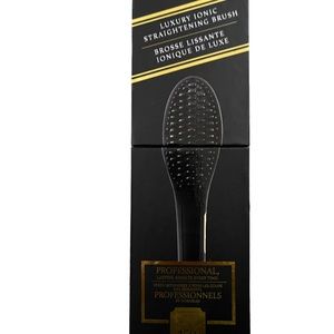 Aria Beauty Luxury Ionic Straightening Brush